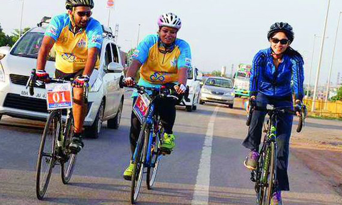  Heroine Regina Cycles 104kms For A Cause, Regina Cassandra, Cycle Ride, Cancer A-TeluguStop.com