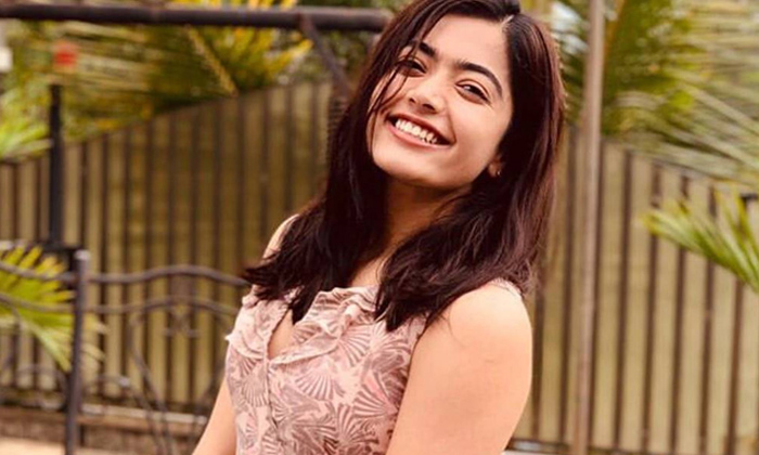  Social Media Trolls On Rashmika Mandanna-TeluguStop.com