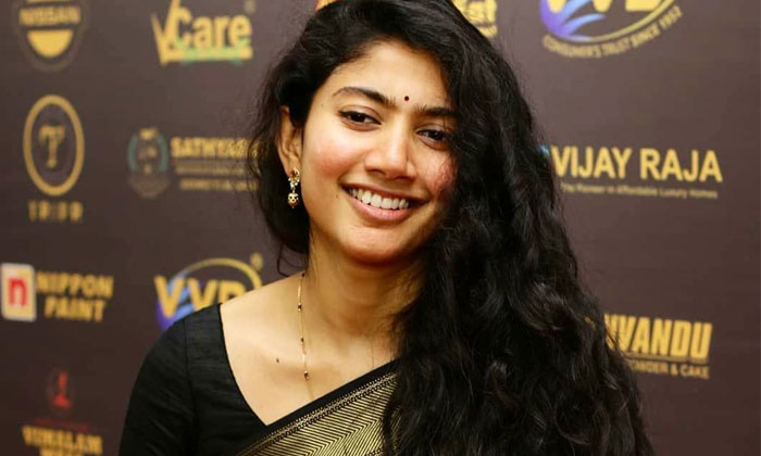  Sai Pallavi Said Her Parents Not Like Sad Roles, Tollywood, Telugu Cinema, Kolly-TeluguStop.com