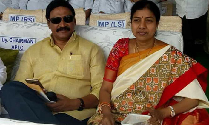  Ideal Of Mla 'gadde' Couple .. For The First Time From Tdp, Tdp, Mla, Gadde Coup-TeluguStop.com