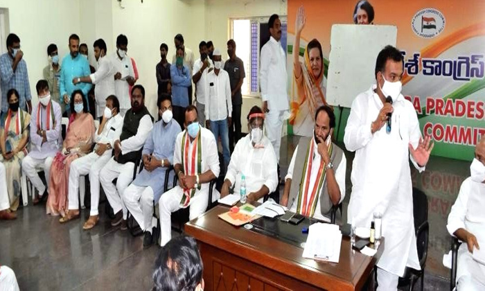  Congress Party, Uttam Kumar Reddy, Sonia Gandhi, Y.s. Rajasekhar Reddy, Congress-TeluguStop.com