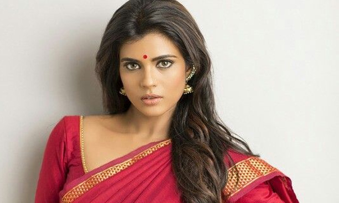  Aishwarya Rajesh Play Cab Driver Role, Tollywood, Kollywood, Tuck Jagadish, Pawa-TeluguStop.com