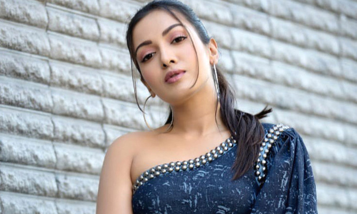 Telugu Catherine, Catherine Tresa, Kalyan Ram, Telugu, Tollywood, Tughlaq, Venu