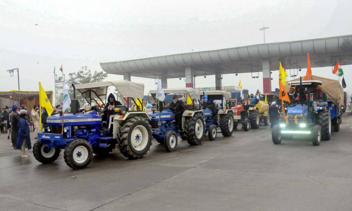 Telugu Delhi, Farmers, Lathi Charge, Red Fort, Tractors, Vacate Delhi-National N