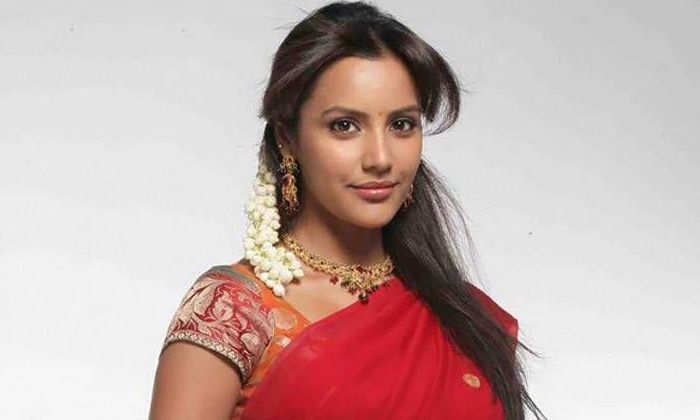  Telugu Heroine Priya Anand Movie Career And Offers News, Priya Anand, Priya Anan-TeluguStop.com