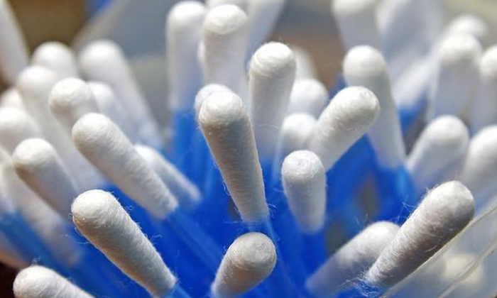  Over Using Of Cotton Buds To Clean Ears May Cause Injury,  Cotton Buds, Ears, Ox-TeluguStop.com