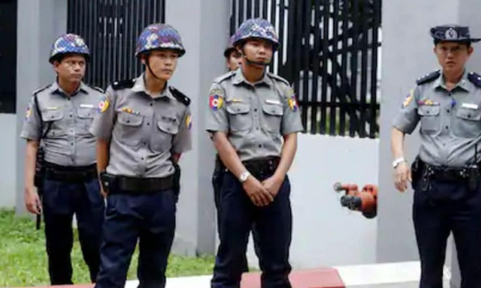  Indian-origin Teenager Detained In Singapore For Planning Attack On 2 Mosques,-TeluguStop.com