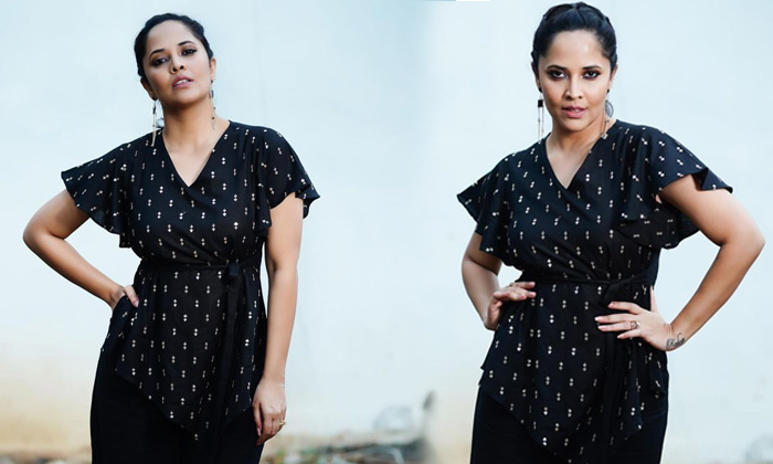 Tollywood Anchor And Actress Anasuya Bharadwaj Stunning Poses-telugu Trending Latest News Updates Tollywood Anchor And A High Resolution Photo