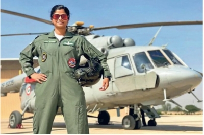  Flt Lt Rathore To Be First Woman Leading R-day Parade Flypast-TeluguStop.com