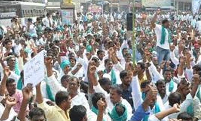  Did The Protest Against Mp Arvind Start ,bjp, Mp Dharmapuri Aravind , Mp Kavitha-TeluguStop.com