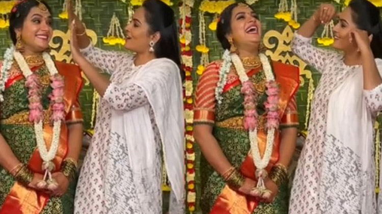  Anchor Hariteja Baby Shower Cerenomy Photo Goes Viral In Social Media, Anchor Ha-TeluguStop.com