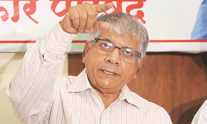  Prakash Ambedkar Comments On Congress Party , Congress Party, Corona Vaccine, Na-TeluguStop.com