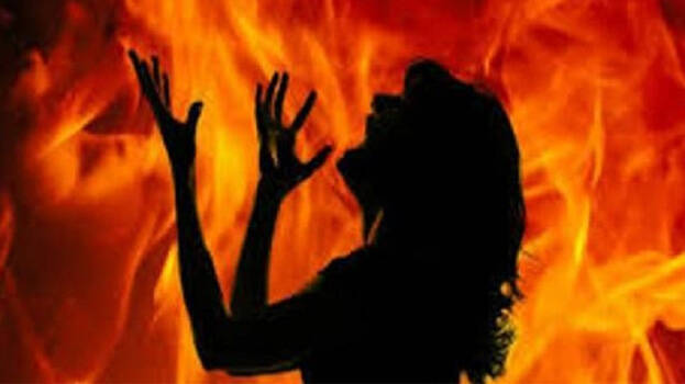  Chennai, Police, Woman, Arrest, Fire-TeluguStop.com