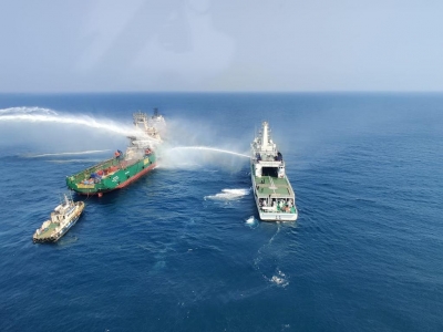  3 Sailors Missing, 1 Hurt As Fire Breaks Out In Ship In Arabian Sea-TeluguStop.com