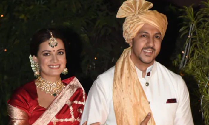  Dia Mirza Second Marriage With Businessman Vaibhav Rekhi,bollywood News, Dia Mir-TeluguStop.com