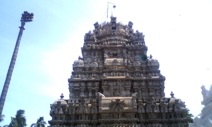  If You Want To Fulfill Your Desires You Have To Tie Banana Leaves In That Temple-TeluguStop.com