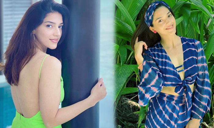 Tolly Wood Beautiful Actress Mehreen Cute Candid Poses  - Atest Telugu Mehreen Pirzada Mehreenpirzada High Resolution Photo