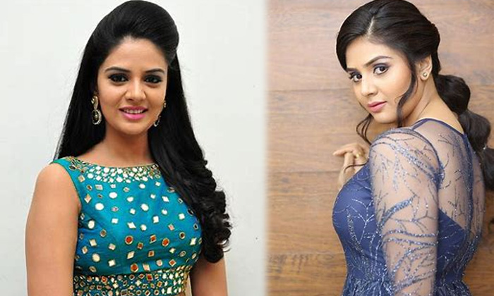 Telugu Anchor Srimukhi, Naked, Netizen, Smart-Movie