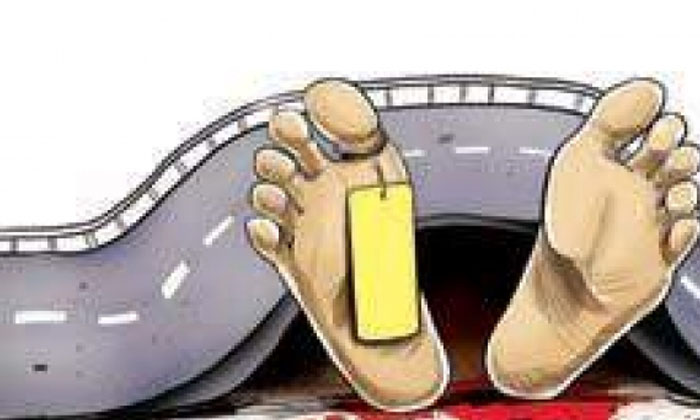  8 Killed In Araku Ghat-road-accidentbus Crashed, Araku Valley, 8 Killed, Acciden-TeluguStop.com