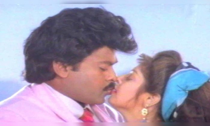  Chiranjeevi And Heroine Nagma Lip Lock Scene In Gharana Mogudu Movie Deleted Rea-TeluguStop.com