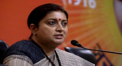  Cong, Bjp Spar As Irani Buys Land In Amethi For House-TeluguStop.com