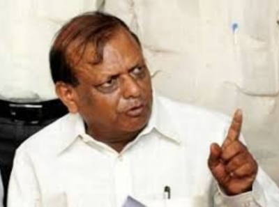  Cong Loses More Leaders To Sp In Up-TeluguStop.com