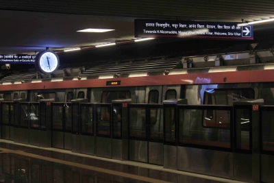  Delhi Metro To Replace Cut Trees During Phase 4 Extension-TeluguStop.com