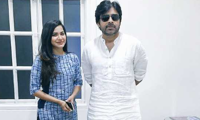  Ashu Reddy About Himaja Meeting With Pawan Kalyan, Ashu Reddy, Himaja, Pawan Kal-TeluguStop.com