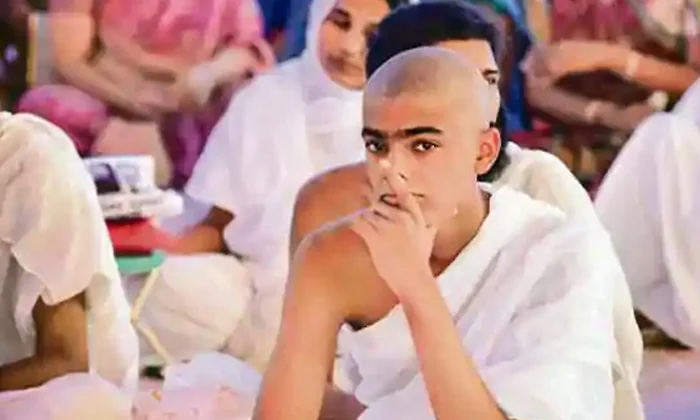  Jain Community People Hair Removing With Hand For Moksha, Moksham News, Jain Com-TeluguStop.com