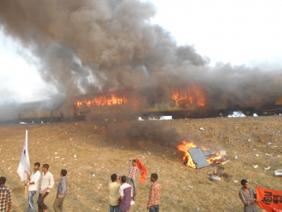  Kapu Reservation Leaders Summoned For Burning Train-TeluguStop.com