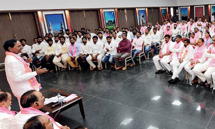  Kcr Not Satisfied With Behavior Of Mlas, Trs,kcr, Telangana,mla,kcr Angry, Tough-TeluguStop.com