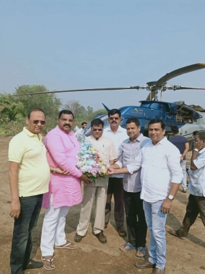 Maha Farmer-cum-builder Buys Helicopter For Biz Trips!-TeluguStop.com