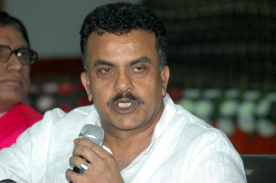  Maha: Mpcc Expanded, Sanjay Nirupam Bounces Back-TeluguStop.com