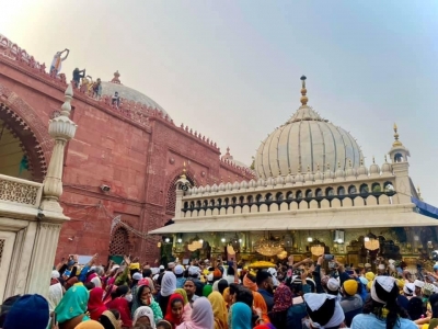  Nizamuddin Dargah Preserving ‘tradition Of Spring’ Since 800 Years-TeluguStop.com