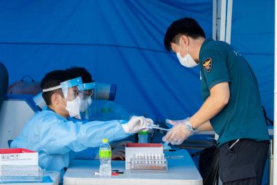  Over 18k People Vaccinated On Day 1 In S.korea-TeluguStop.com