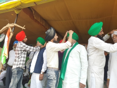  ‘pagdi Sambhal Diwas’ Celebrated At Delhi Borders (ld)-TeluguStop.com