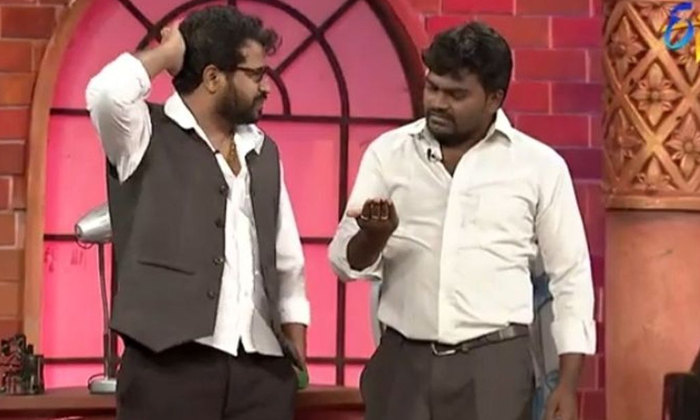  Hyper Aadi Political Satire On Roja In Jabardast Show Ksr, Hyper Aadhi, Jabardas-TeluguStop.com
