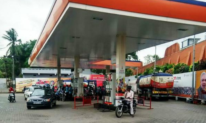  Petrol-prices-are-skyrocketingpetrol, Diesel, Prices, High Record, Skyrocketing-TeluguStop.com
