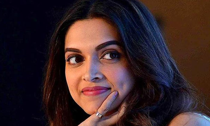  Deepika Padukone Fires Trollers Who Abuse Her Social Media, Abuse, Deepika Paduk-TeluguStop.com