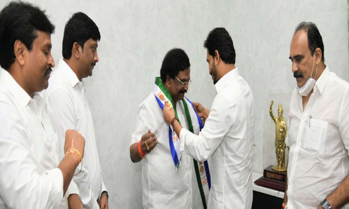 Telugu Ap, Chandra Babu, Latest, Change, Reverse Jump, Tp, Ysrcp, Ysrcp Minister