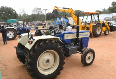  Wholesale Growth Expected To Continue For Tractors, Pvs, 2ws: Emkay-TeluguStop.com