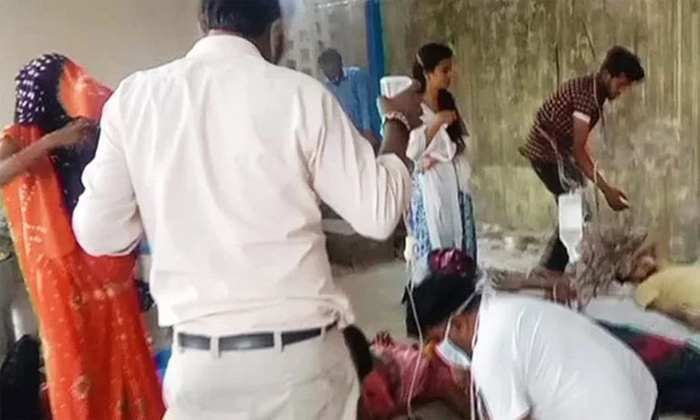  70 Devotees Get Sick After Eating Prasadam On Mahashivaratri In Rajasthan , Raj-TeluguStop.com