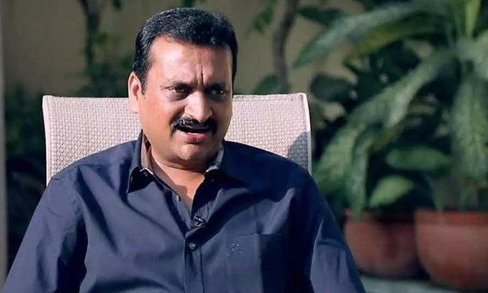  Telugu Film Producer Banda Ganesh Sensational Comments On Director, Telugu Film-TeluguStop.com