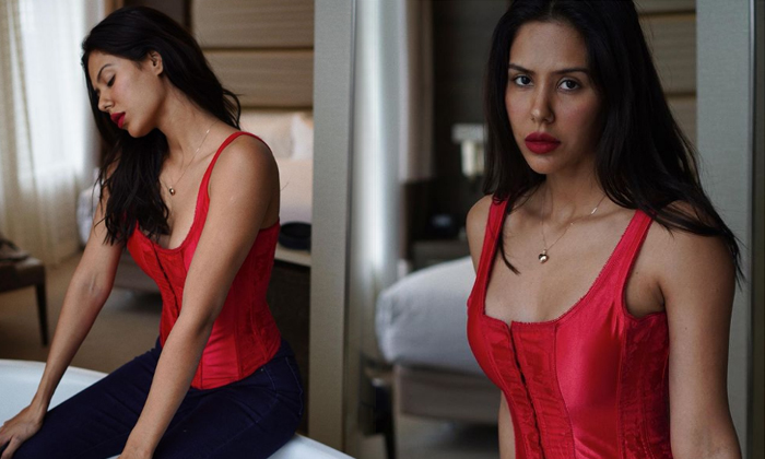 Beauty Sonam Bajwa Hearts Racing With Her Romantic Red Top Images-telugu Actress Photos Beauty Sonam Bajwa Hearts Racing High Resolution Photo