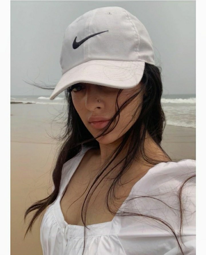  Actress Anu Emmanuel Enjoys At Sea Shore Latest Pics Go Viral,  Anu Emmanuel, En-TeluguStop.com