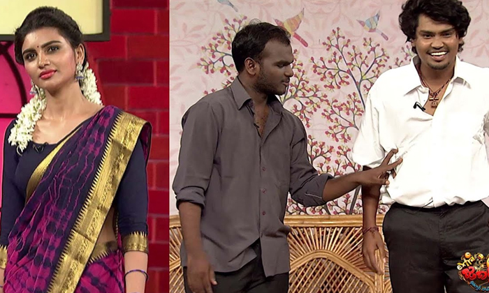  Kevvu Karthika And Chalaki Chanti Fighting In Jabardasth Show, Anchor Roja, Chal-TeluguStop.com