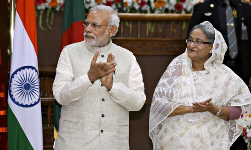  Bangladesh, Modi Visit, Firing, Four Killed, Pm Modi Bangaldesh Tour Four Member-TeluguStop.com