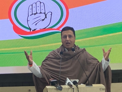  Bjp Riding On Arrogance Of Brute Majority: Surjewala-TeluguStop.com