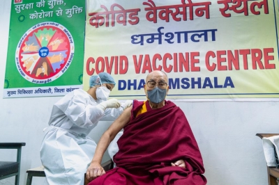  Dalai Lama Takes First Dose, Appeals To Get Covid-19 Jab (lead)-TeluguStop.com
