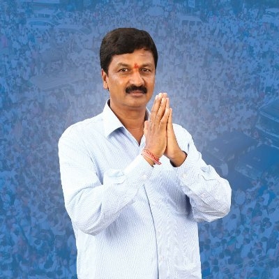  Embarrassment For Family, Says Tainted K’taka Minister’s Brother-TeluguStop.com
